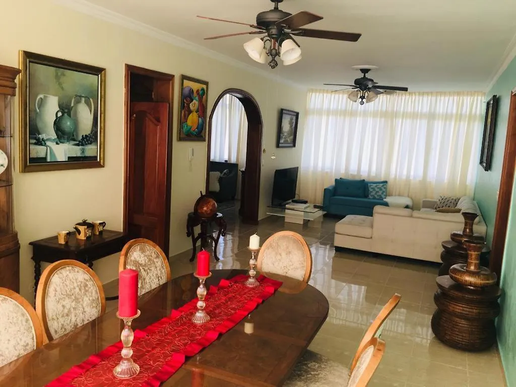 Apartamentos Amueblados Situados En El Residencial De Los Jardines Del Hotel Embajador Santo Domingo